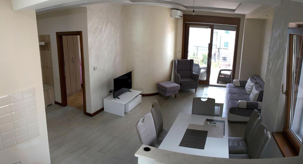 Apartments Admiral تْشيرسيك نوفي المظهر الخارجي الصورة