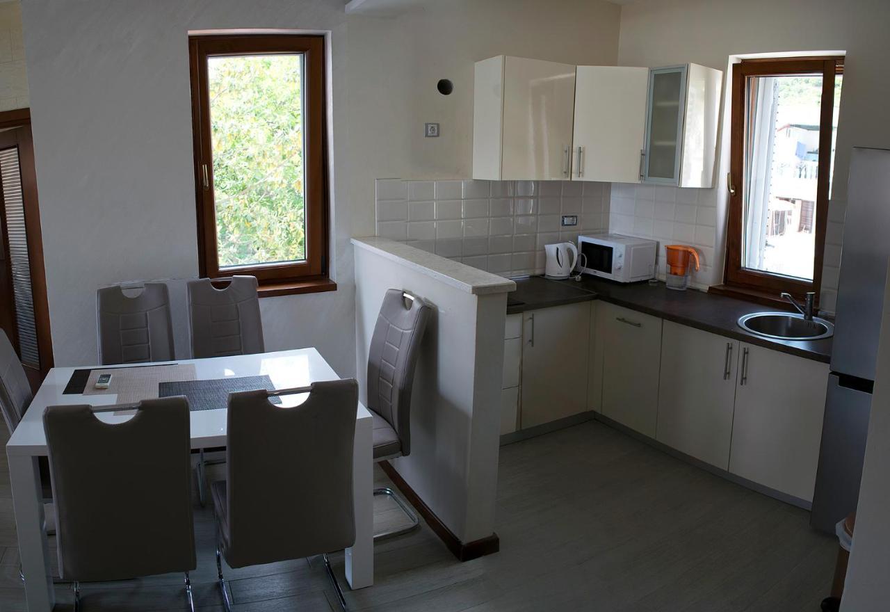 Apartments Admiral تْشيرسيك نوفي المظهر الخارجي الصورة