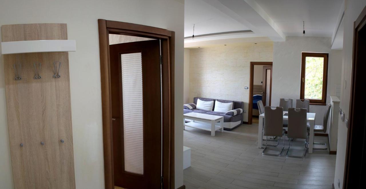 Apartments Admiral تْشيرسيك نوفي المظهر الخارجي الصورة