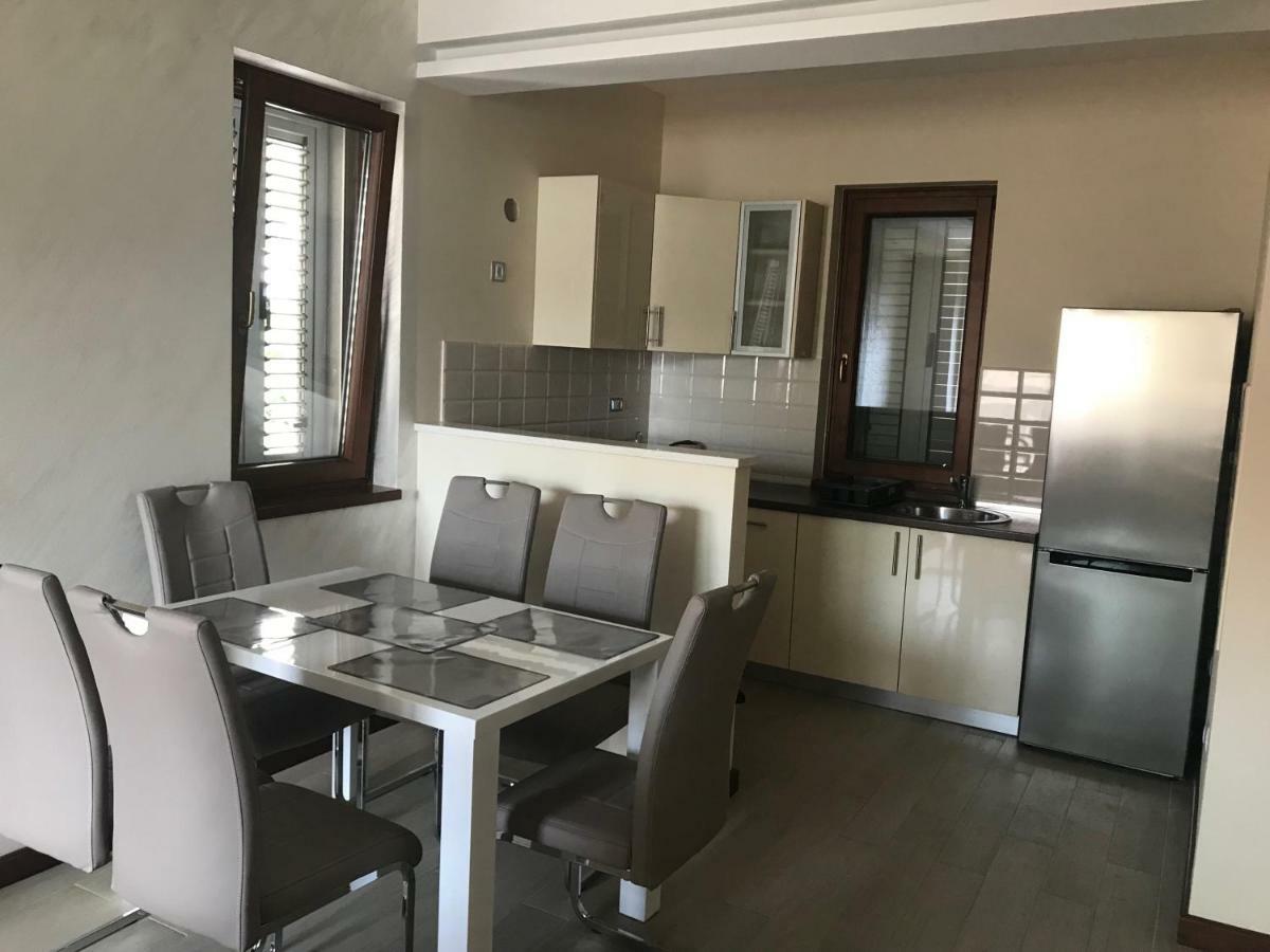 Apartments Admiral تْشيرسيك نوفي المظهر الخارجي الصورة
